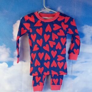 🛝 Amazon Essentials Kids Heart Pajama Set